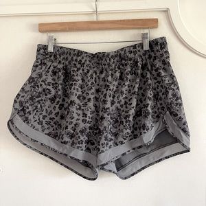 Printed Athleta Shorts, Size L, Great Condition, Very comfortable!